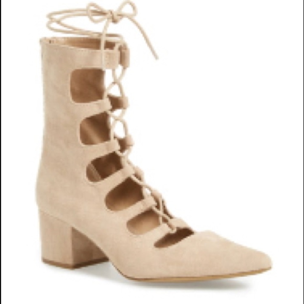 Lace up shoes
